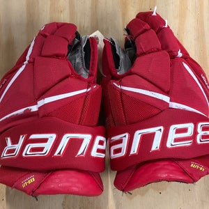 Red Junior Bauer Vapor Hyperlite Gloves 13" (Used)