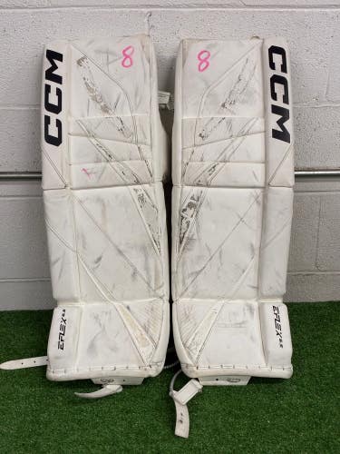 White 28" Junior CCM Eflex 6.5 Goalie Leg Pads (Used)