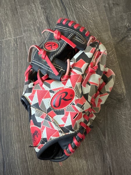 Rawlings RH Player series Baseball Glove 10.5" (Used)