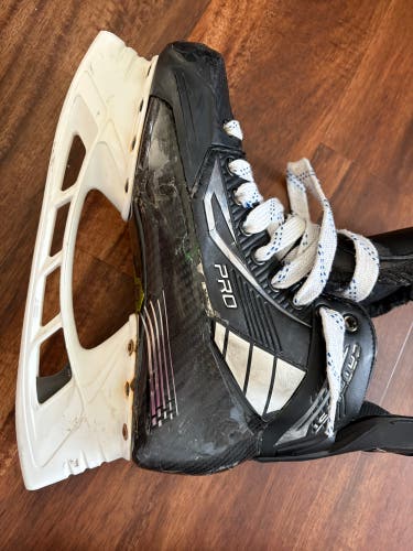 True Catalyst Pro Hockey Skates Pro Stock 7.5 (Used)
