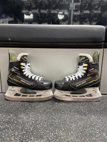 Used Bauer Supreme Ignite Pro Size 4 D Skates