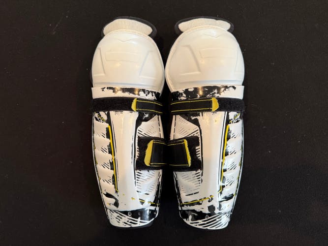 Youth CCM Super Tacks AS1 10" Shin Pads (Used)