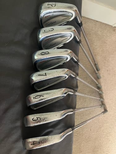Titleist 695 CB Forged Right Handed Iron Set 4-PW Regular Flex Steel Shaft (Used)