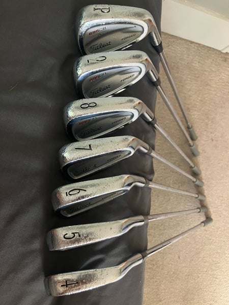 Titleist 695 CB Forged Right Handed Iron Set 4-PW Regular Flex Steel Shaft (Used)