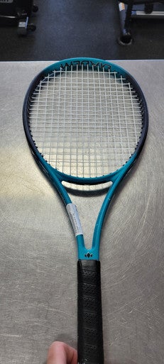 Used Diadem ELEVATE Adult Tennis Racquet None 4 1/4" 11497-S000151173