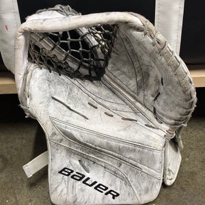 White Senior Bauer M5 Pro Goalie Gloves & Blockers Regular (Used)