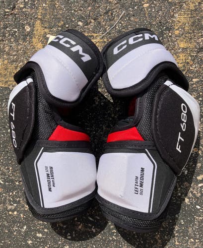 Senior Medium CCM Jetspeed FT680 Elbow Pads (Used)