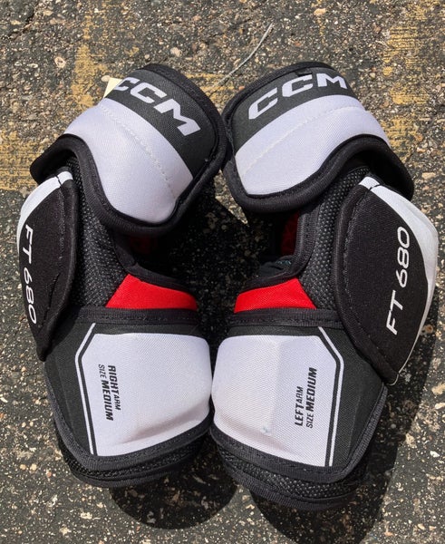 Senior Medium CCM Jetspeed FT680 Elbow Pads (Used)