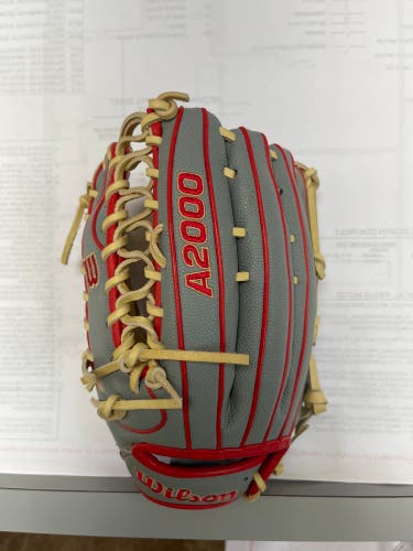 2021 Wilson LH Outfield A2000 Baseball Glove 12.75" (New)