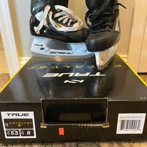 True Catalyst 5 Hockey Skates Regular Width Size 5.5 (Used)