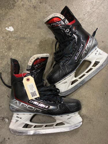 Intermediate Bauer Vapor 3X Hockey Skates 6.5 (Used)