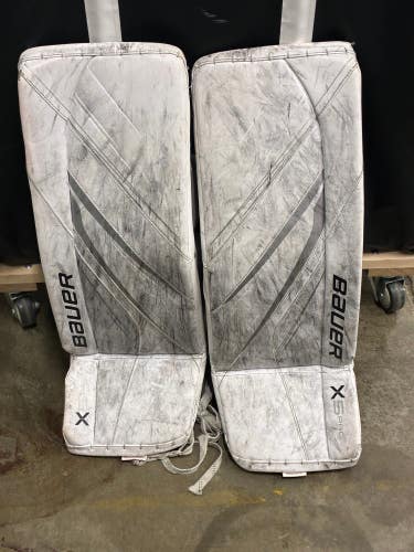 White 31" Intermediate Bauer Vapor X5 Pro Goalie Leg Pads (Used)