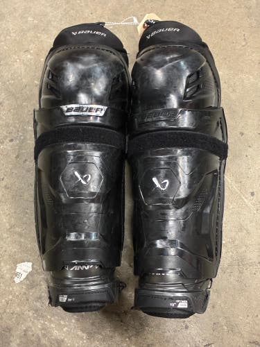 Intermediate Bauer Supreme M5 Pro Shin Pads 13" (Used)