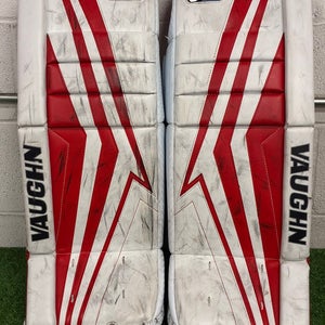 26" Junior Vaughn Velocity V9 Goalie Leg Pads (Used)