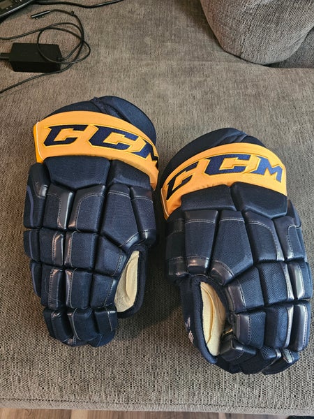 CCM HG50XP Gloves Pro Stock (New)