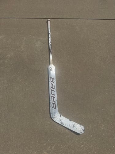 Intermediate Bauer Vapor X5 Pro Regular Goalie Stick 23" Paddle (Used)