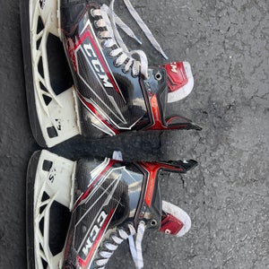 2020 CCM JetSpeed FT2 Hockey Skates Regular Width Size 6.5 (Used)