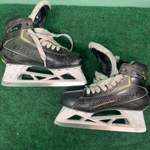 Senior Bauer Elite Hockey Goalie Skates (Fit 2) Size: 8 (Used)