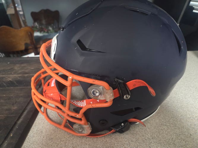 Medium Youth Riddell SpeedFlex Helmet (Used)