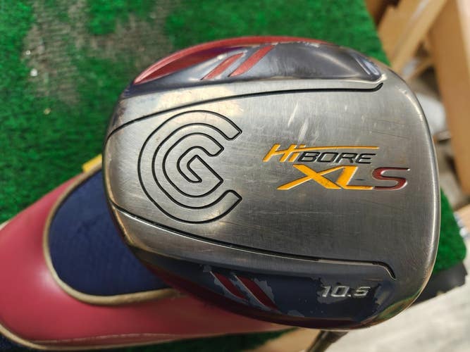 Cleveland Hibore XLS 10.5 Degree Driver Regular Flex Graphite Shaft w Heacover