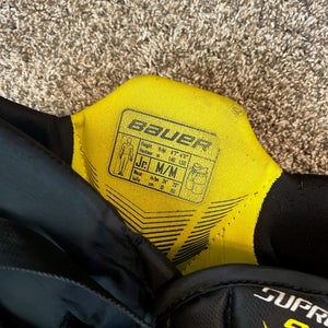 Junior Medium Bauer supreme s27 Hockey Goalie Pants (Used)