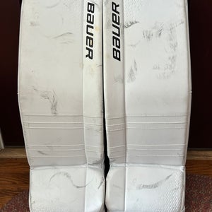 Large 2023 Bauer GSX Goalie Leg Pads (Used)