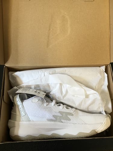 Men's Size M 11.0 (W 12.0) Adidas Shoes (New)