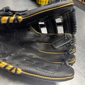 Wilson RH A2000 Softball Glove 12" (New)