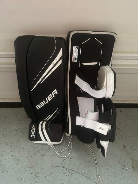 XS  Bauer Vapor X2.7 Goalie Leg Pads (Used)