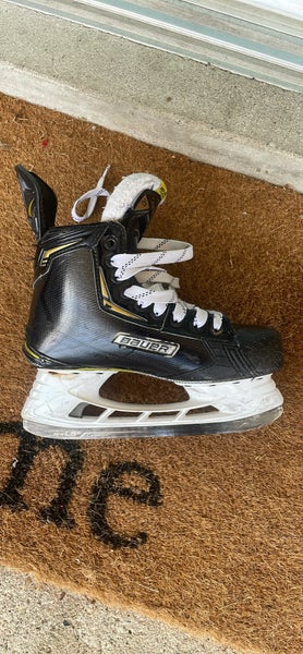 Bauer Supreme 2S Hockey Skates Regular Width Size 5.5 (Used)