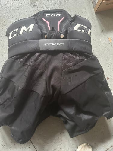Senior Medium CCM CCM Pro Hockey Goalie Pants (Used)