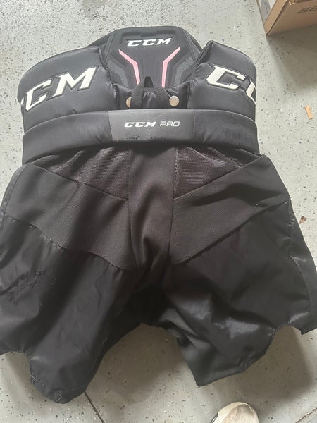 Senior Medium CCM CCM Pro Hockey Goalie Pants (Used)