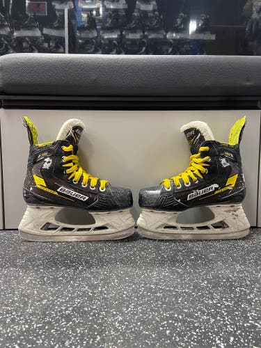 Used Bauer Supreme M4 Size 2 D Skates