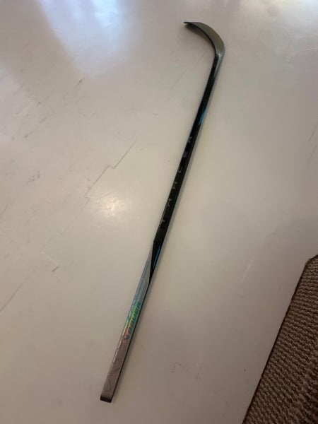 Junior Bauer Nexus Tracer Right Handed Hockey Stick P28  (Used)