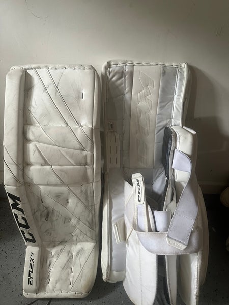 33" +1 CCM Eflex 5 Goalie Leg Pads