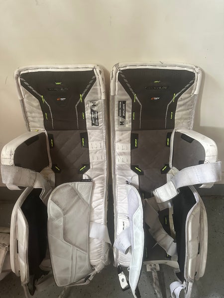 33"  Bauer Hyperlite Goalie Leg Pads (Used)