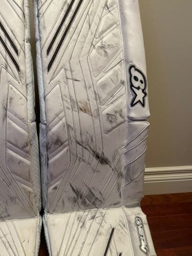 Brians Gnetik V goalie pads
