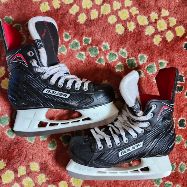 Bauer Vapor X250 Hockey Skates Size 4 Regular Width (Used)