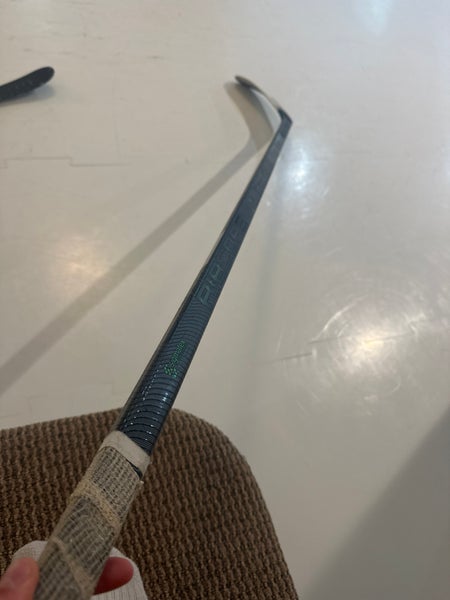 Junior CCM RibCor Trigger 6 Pro Right Handed Hockey Stick P28  (Used)