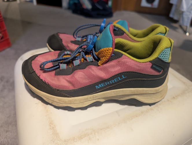 Merrell Moab Speed Low Waterproof - Girls 4Y (Big Kids / Youth) Hiking shoes (Used)