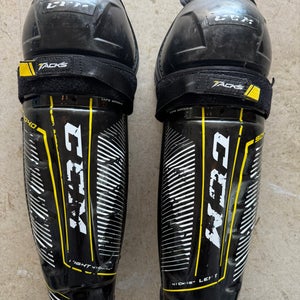 Senior CCM Tacks 9040 16" Shin Pads (Used)