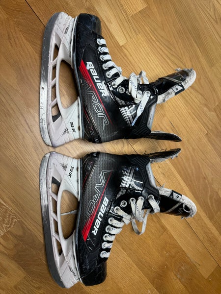 2023 Bauer Vapor 3X Hockey Skates Regular Width 6 (Used)