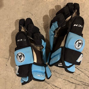 Used Boston Advantage CCM Hockey Gloves