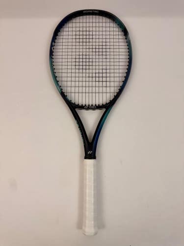 Yonex Ezone 98 Tour 2022, 4 1/4 Excellent 9/10