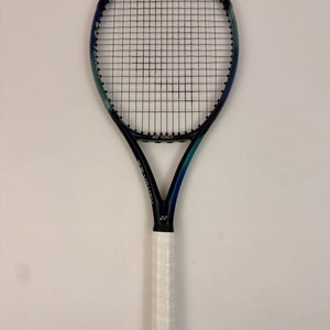 Yonex Ezone 98 Tour 2022, 4 1/4 Very Good Condition