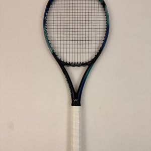 Yonex Ezone 98 Tour 2022, 4 1/4 Very Good Condition