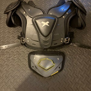 Medium Youth Xenith Flyte Shoulder Pads (Used)
