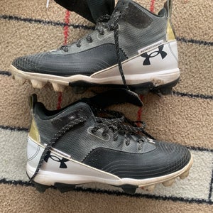 Black Men's Size M 7.0 (W 8.0) Adult Under Armour High Top (Used)