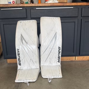 35" Bauer Hyperlite 2 Goalie Leg Pads used like new