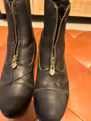 Used Womens Ariat Riding Boots